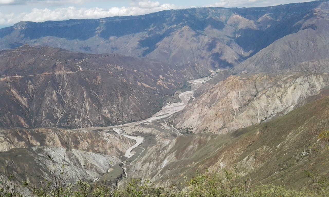 Cañón del Chicamocha como sendero para encontrar el camino